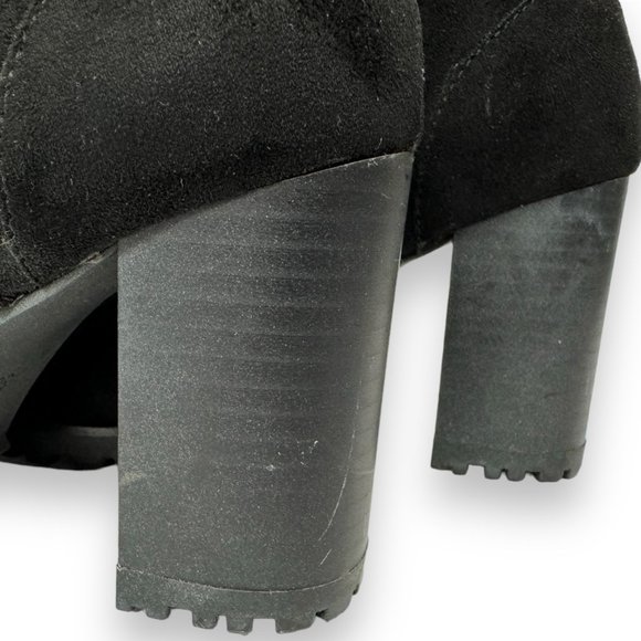 Le Chateu Lace Up Ankle Boots - Picture 9 of 9